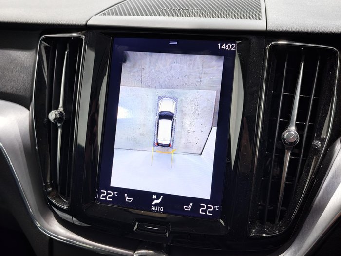 2021 Volvo XC60 T5 Momentum