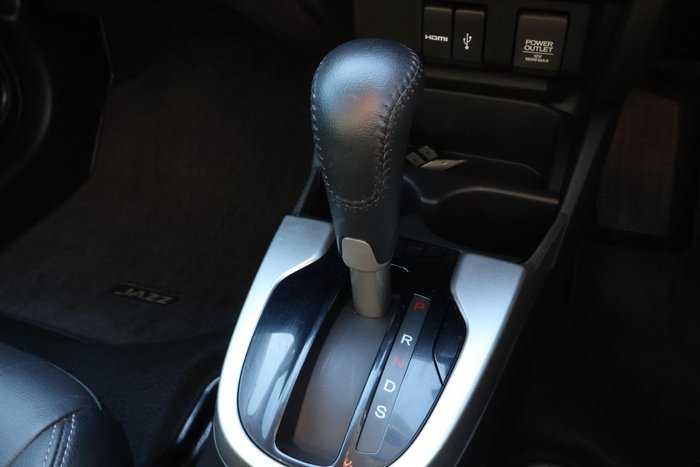 2016 Honda Jazz VTi-L