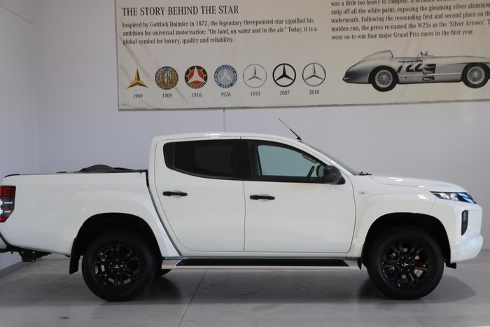 2022 Mitsubishi Triton GLX-R