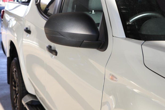 2022 Mitsubishi Triton GLX-R
