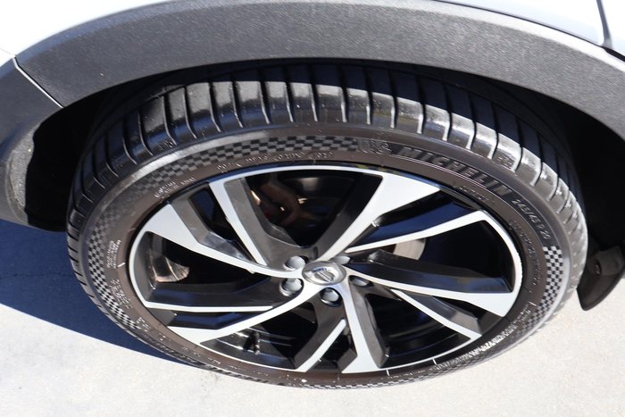 2021 Volvo XC40 T5 R-Design