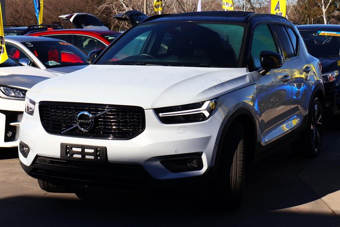 2021 Volvo XC40 T5 R-Design