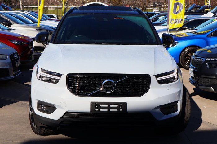 2021 Volvo XC40 T5 R-Design