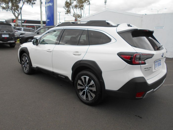 2025 Subaru Outback AWD Touring XT