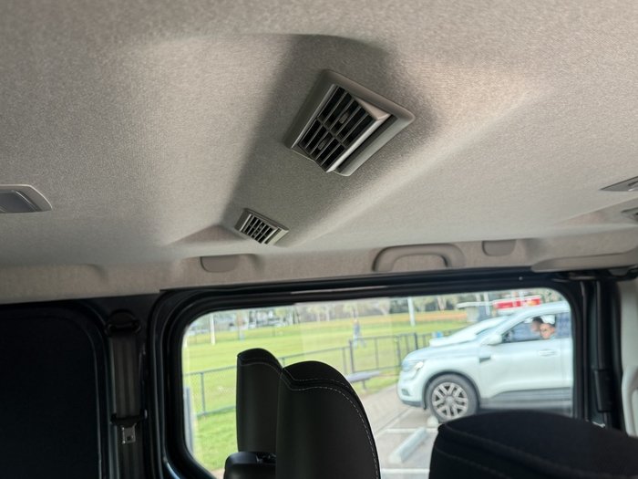 2025 Renault Trafic Crew Pro