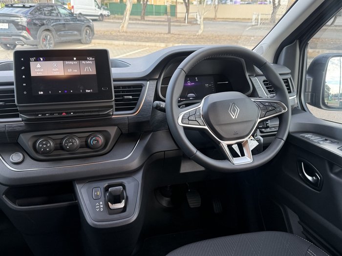 2025 Renault Trafic Crew Pro