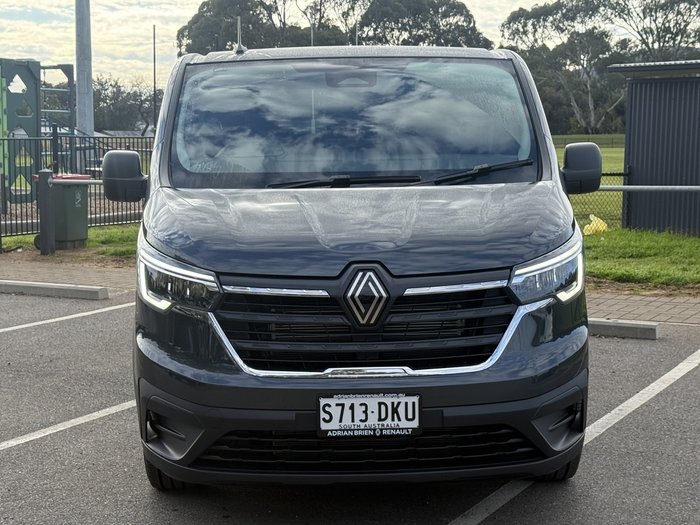 2025 Renault Trafic Crew Pro