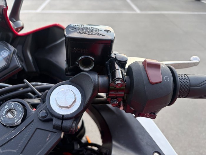 2015 Yamaha YZF-R3 Red