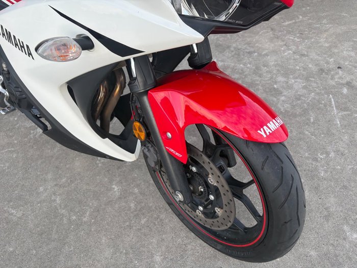 2015 Yamaha YZF-R3 Red