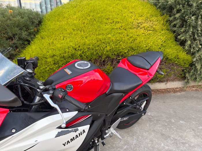 2015 Yamaha YZF-R3 Red