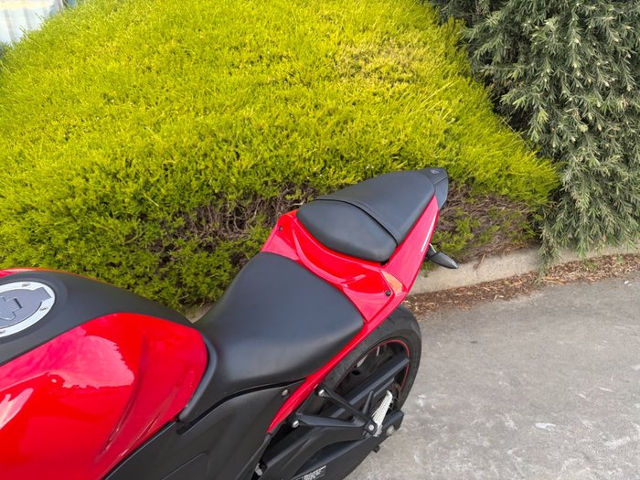 2015 Yamaha YZF-R3 Red
