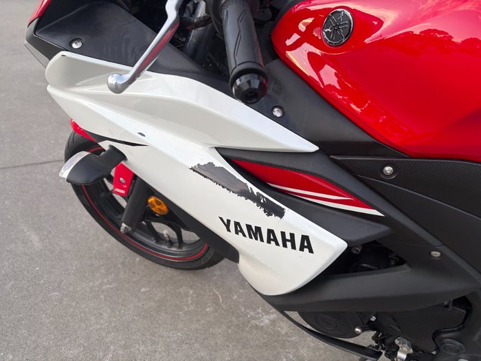2015 Yamaha YZF-R3 Red