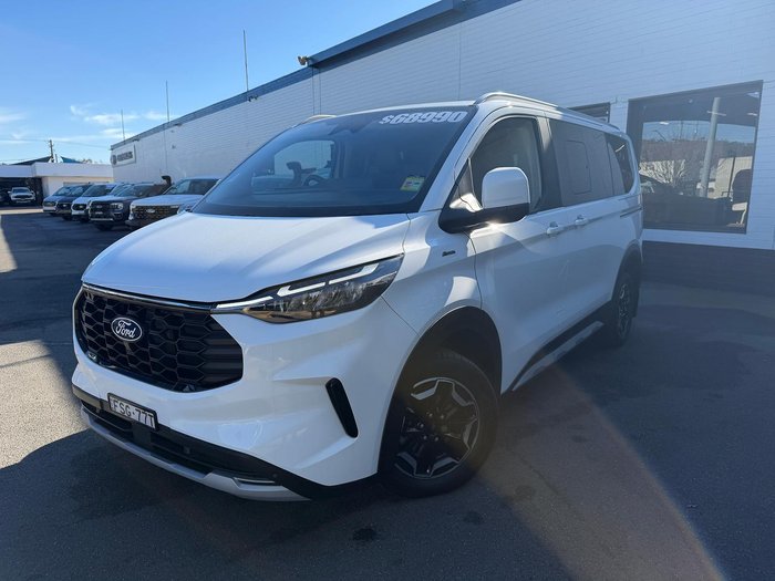 2025 Ford Tourneo