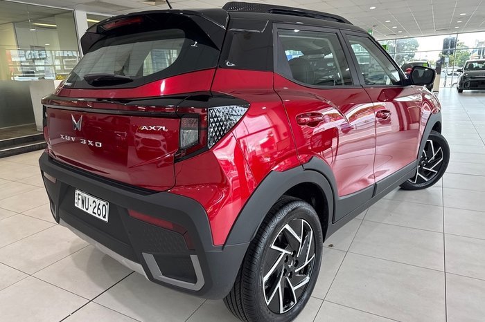 2025 Mahindra XUV3XO AX7L