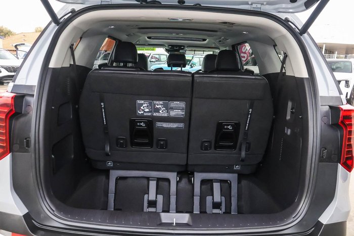 2024 Kia Carnival GT-Line HEV