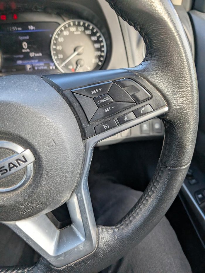 2022 Nissan Navara ST-X