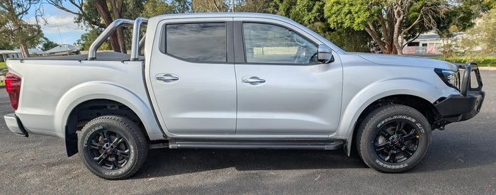 2022 Nissan Navara ST-X