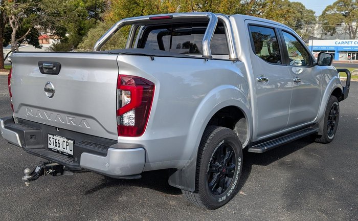 2022 Nissan Navara ST-X