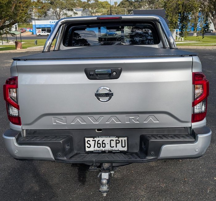 2022 Nissan Navara ST-X