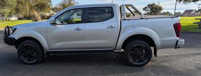 2022 Nissan Navara ST-X