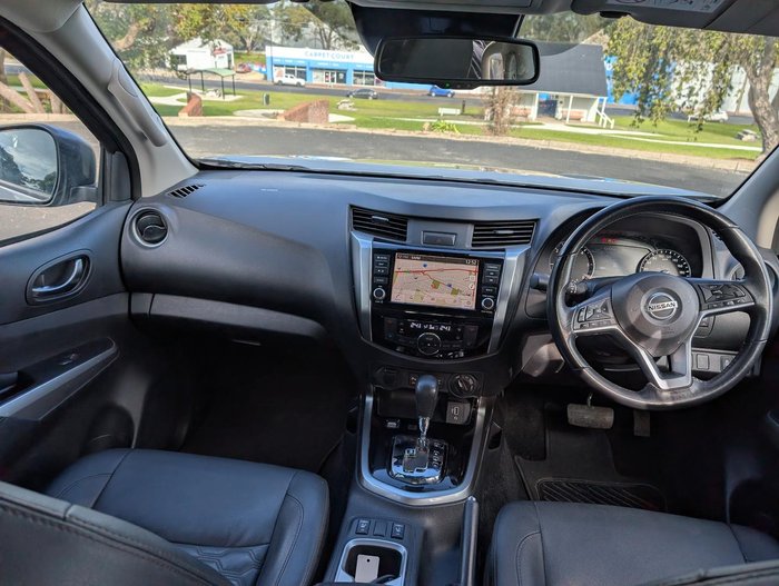 2022 Nissan Navara ST-X