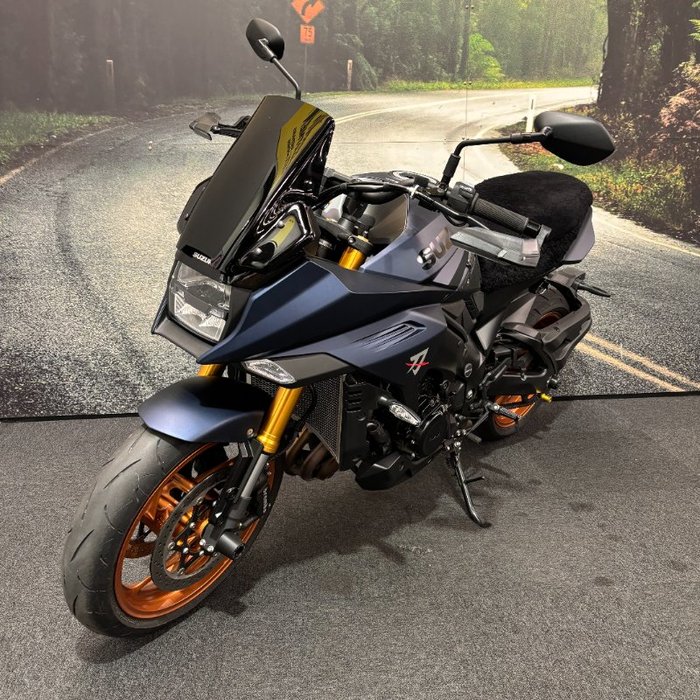 2023 Suzuki GSX-S1000 Blue
