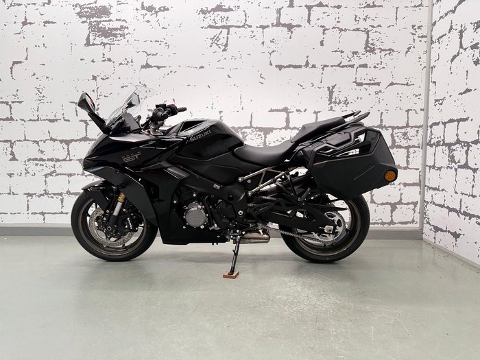 2024 Suzuki GSX-S1000 Panorama GT GSX-S Black