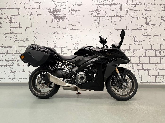 2024 Suzuki GSX-S1000 Panorama GT GSX-S Black