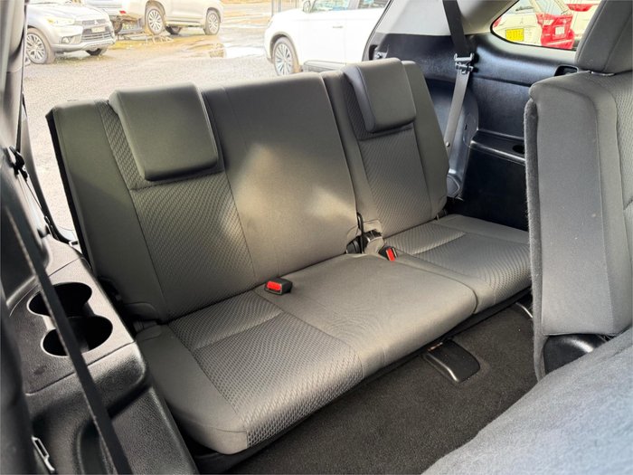 2015 TOYOTA KLUGER GX (4x4)