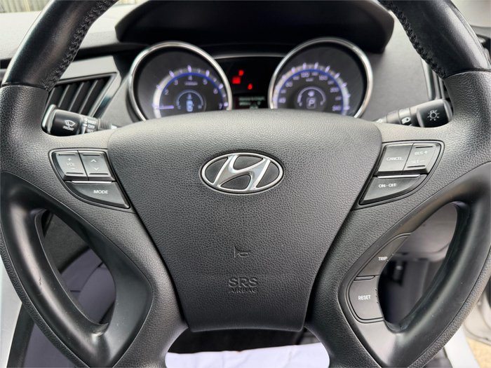 2011 HYUNDAI i45 ACTIVE