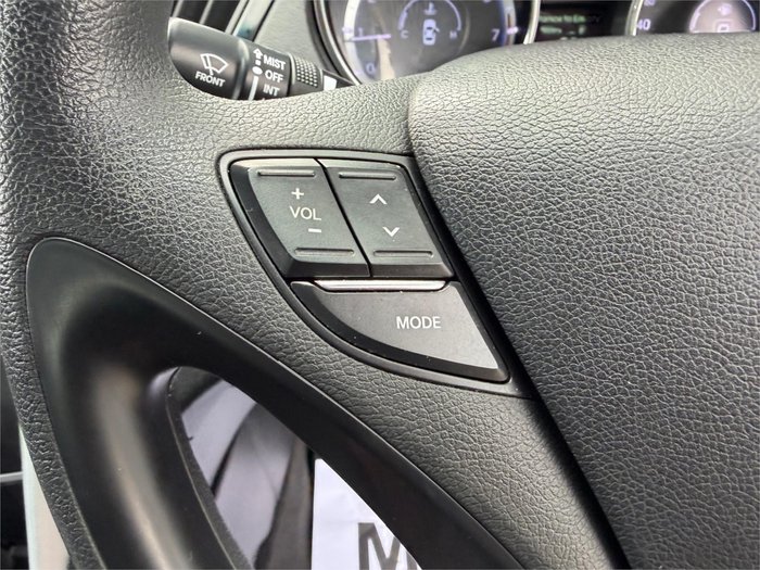 2011 HYUNDAI i45 ACTIVE