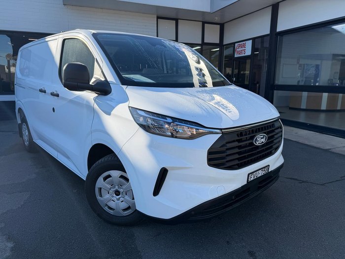 2024 Ford Transit Custom