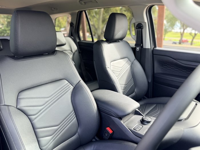 2026 Ford Everest Active