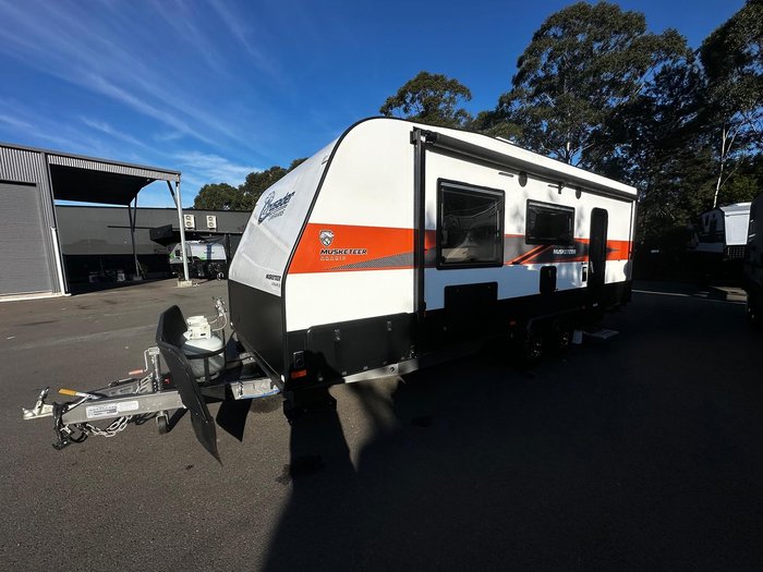 2023 Crusader Musketeer Aramis 21'6 Luxury Caravan
