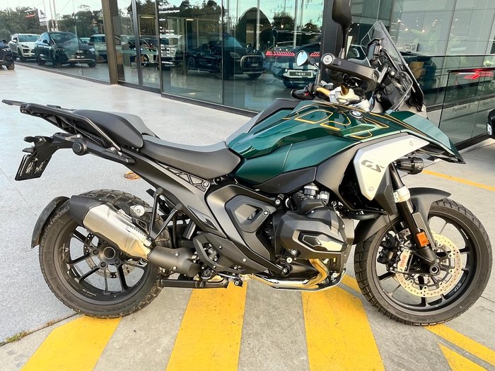 2025 BMW