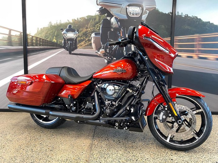 2025 Harley-Davidson Street Glide 117 (FLHX)