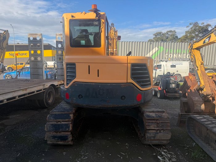 2014 Hyundai R80cr-9