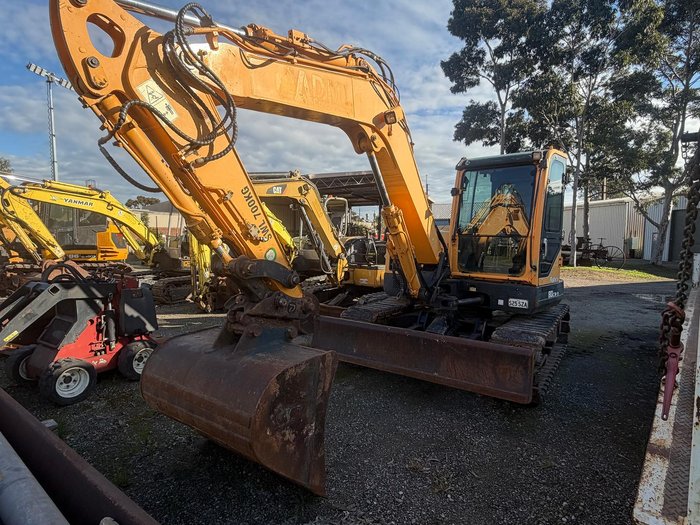 2014 Hyundai R80cr-9
