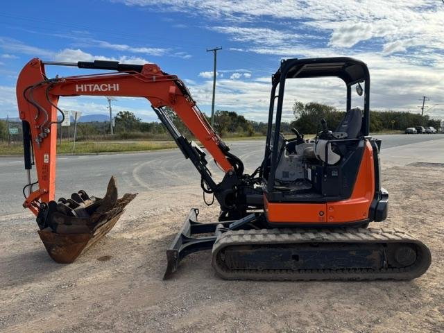 2018 Hitachi Zx55u-5A
