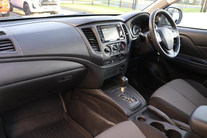 2021 Mitsubishi Triton GLX