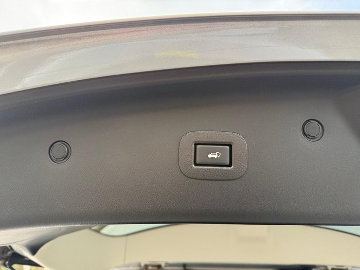 2022 Nissan Patrol Ti-L
