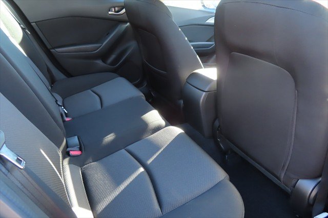 2016 Mazda 3 Neo