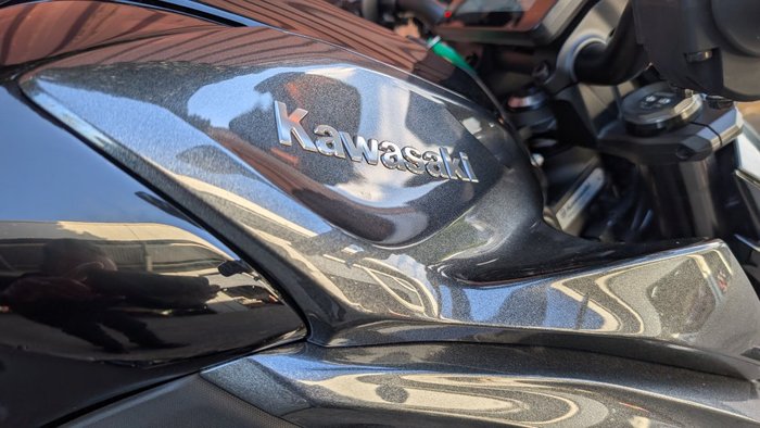 2026 Kawasaki ZR 1100 Black