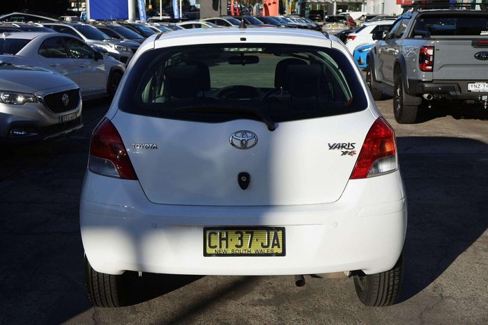2011 Toyota Yaris YRS