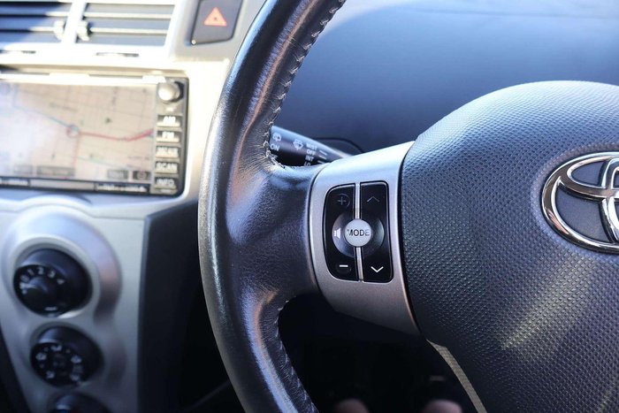 2011 Toyota Yaris YRS