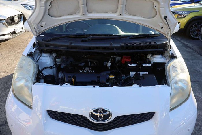 2011 Toyota Yaris YRS