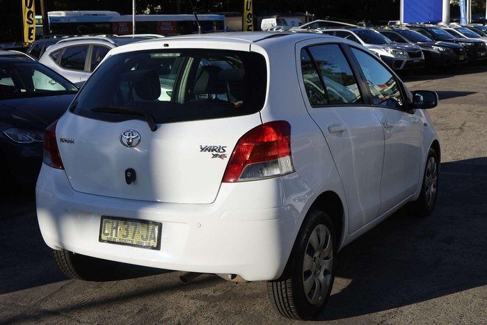 2011 Toyota Yaris YRS