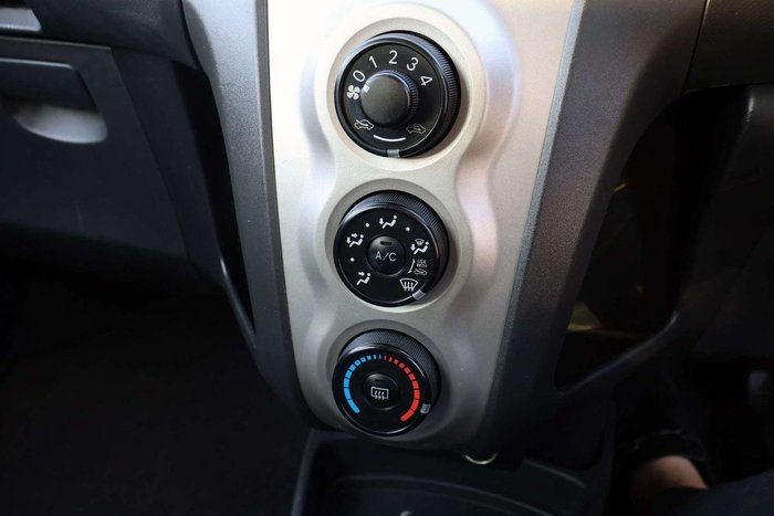 2011 Toyota Yaris YRS