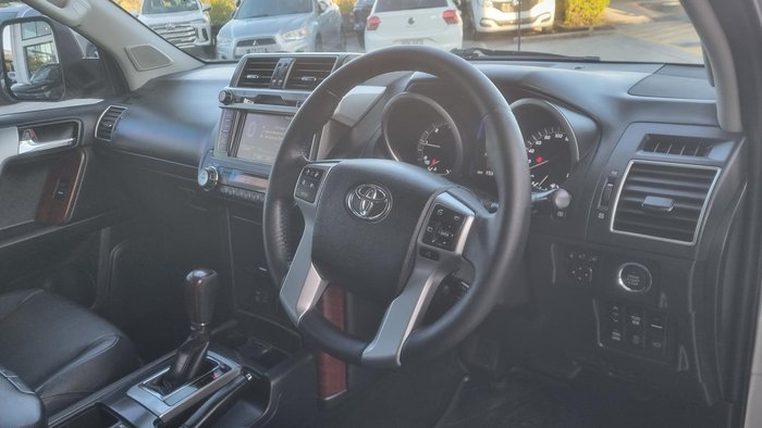 2017 Toyota Landcruiser Prado VX