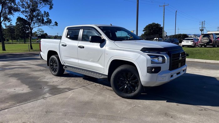 2026 Mitsubishi Triton GLX-R